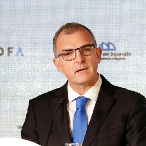 Ernesto Silva llama a revitalizar la Democracia en Seminario FEN UDD – SOFOFA