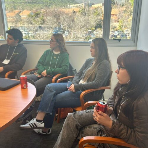 Alumnos debaten sobre libertad y tecnología en la sexta sesión del Círculo PPE